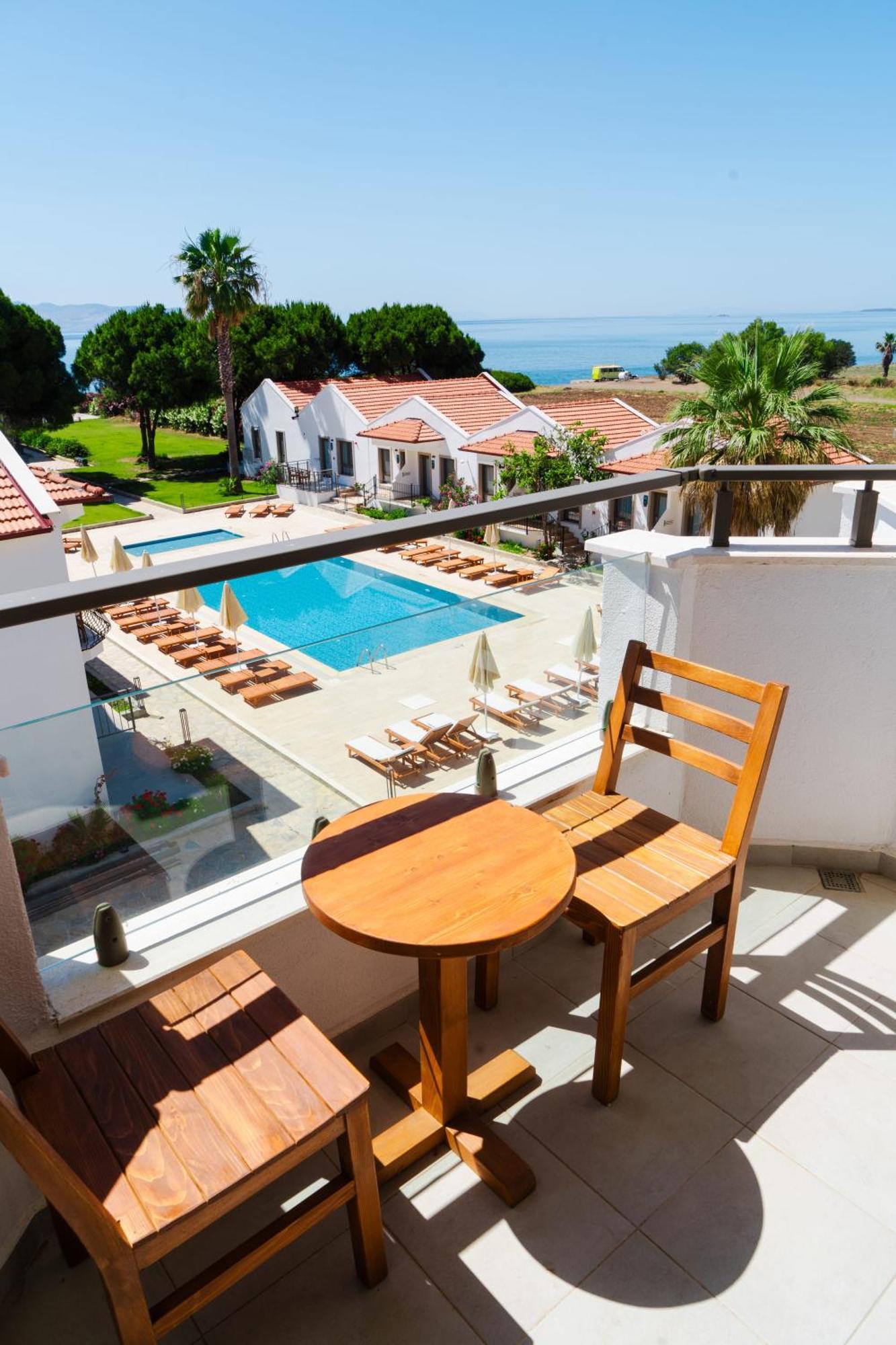 Feri Surf Club Hotel Datca Exterior photo