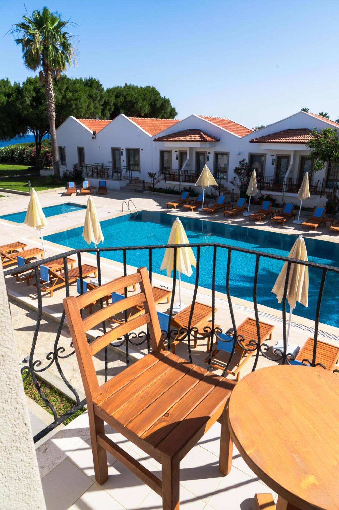 Feri Surf Club Hotel Datca Exterior photo